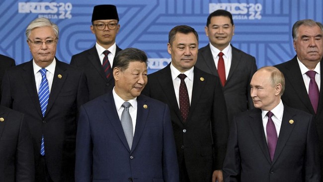 Indonesia resmi menjadi anggota penuh forum ekonomi BRICS yang dipelopori salah satunya oleh Rusia dan China. Bagaimana kira-kira reaksi AS?