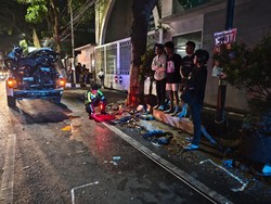 Pajero Tabrak 4 Motor Depan Kampus Unisma, Diduga Sopir Ngantuk