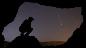 NYALANG: Menanti Para Pengembara Langit