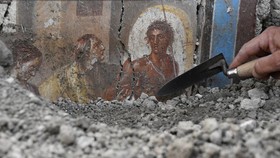 FOTO: Penemuan Rumah dengan Lukisan Mitologis di Situs Pompeii