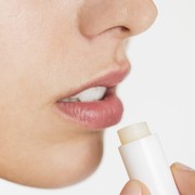 7 Rekomendasi Lip Balm dengan SPF Terbaik untuk Bibir Tetap Lembap, Harga di Bawah Rp50 Ribu!
