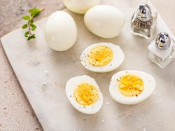 5 Tips Masak Telur Rebus, Pakai Cuka hingga Soda Kue
