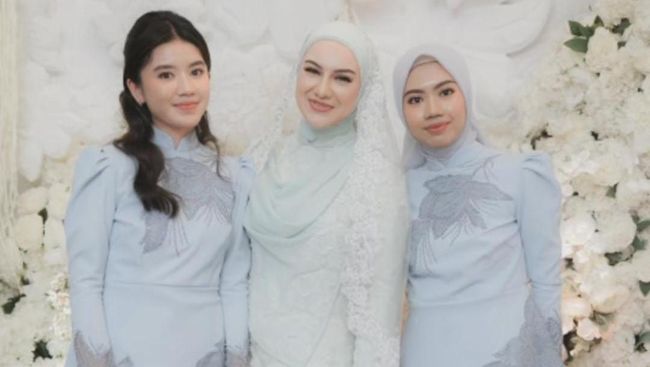 Dituding Tak Akur, Sikap Anak Haldy Sabri Saat Foto Bareng Irish Bella Jadi Sorotan