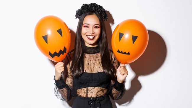 5 Ide Kostum Kekinian untuk Acara Halloween Bersama Teman