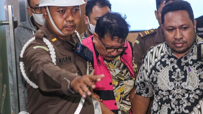 Pengacara mantan pejabat MA Zarof Ricar, Soesilo Aribowo meminta masyarakat tidak membuat spekulasi terkait keberadaan uang tunai senilai Rp920 miliar.