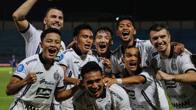 Persija Jakarta mengalahkan Arema FC dalam laga lanjutan Liga 1 di Stadion Gelora Soepriadi, Blitar, Jawa Timur, Sabtu (26/10) malam.