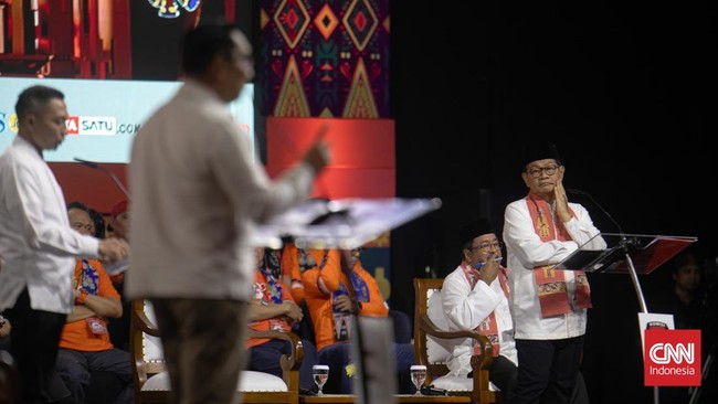 Pasangan calon gubernur dan wakil gubernur Jakarta bersaing di sejumlah survei terbaru Pilgub Jakarta 2024.