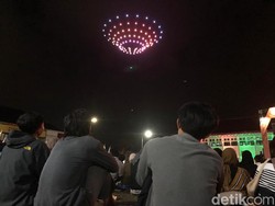 Kemeriahan Drone Show di Langit Tasikmalaya