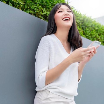 5 Tanda Perempuan yang Miliki Jiwa Tenang dan Percaya Diri, Menurut Ilmu Psikologi