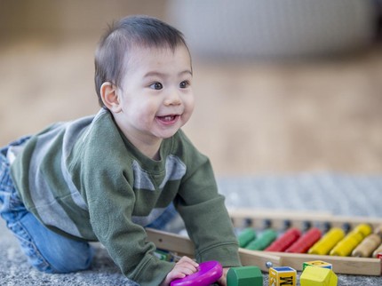 Bayi Usia 6 Bulan Enggak Ngoceh, Apakah Ciri Terlambat Bicara?