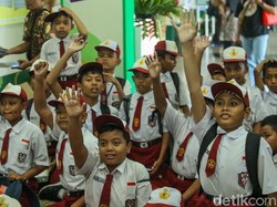 Video Respons Mendikdasmen soal Wacana Pembelajaran Pasar Modal ke Siswa SD