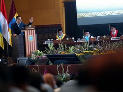 Eri Cahyadi Lulus Doktor di Unair dengan Predikat Cumlaude