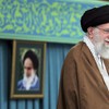 Khamenei Ancam Serang Pangkalan Militer AS, Tegaskan Iran Tak Menyerah