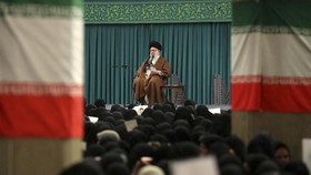 Iran Tuduh AS, Israel, Turki Ikut Main Api Jatuhkan Rezim Assad Suriah