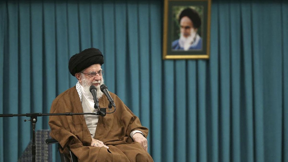 Khamenei Buka Suara soal Jenderal IRGC Tewas Dibunuh Israel