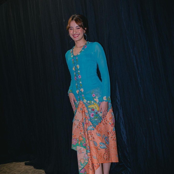 <p>Melihat dari laman Instagram-nya, Mawar kerap tampil di berbagai kesempatan dalam balutan kebaya. Kebaya yang digunakan pun beragam mulai dari kebaya encim hingga kebaya modern. (Foto: Instagram: @mawar_eva)</p>