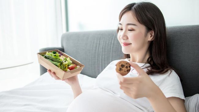 Ngidam Makanan Tertentu Bisa Tunjukkan Kondisi Tubuh Ibu Hamil, Termasuk Kurang Air