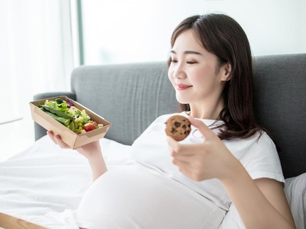 Ngidam Makanan Tertentu Bisa Tunjukkan Kondisi Tubuh Ibu Hamil, Termasuk Kurang Air