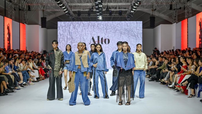 Pond's Age Miracle Runway