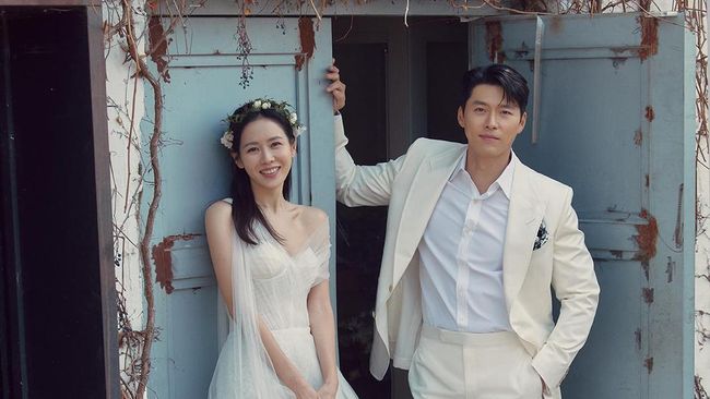 Modis! Simak Gaya Pasutri Son Ye Jin dan Hyun Bin Saat Menghadiri Premiere VIP Film Harbin