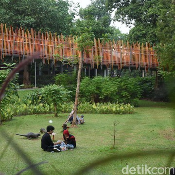 Rekomendasi 5 Taman di Jakarta untuk Quality Time Bareng Keluarga saat Long Weekend