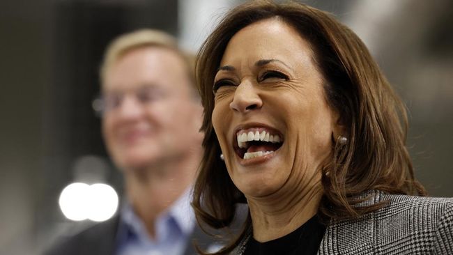 Bad Bunny, Jennifer Lopez, Luis Fonsi, dan Ricky Martin menjadi sejumlah artis Latin yang ramai-ramai mendukung Kamala Harris.