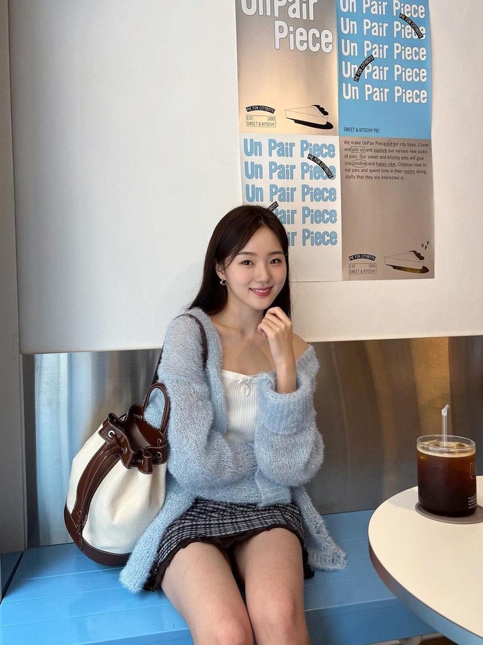 Kang Na Eon merupakan aktris asal Korea Selatan yang lahir pada 15 April 2001. Saat ini, usianya sudah menginjak 23 tahun./ Foto: instagram.com/djsskrkd