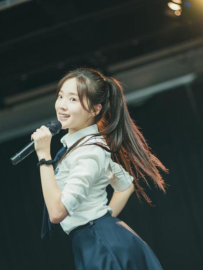 Pyramid Game (2024) menjadi salah satu project drama yang turut membesarkan namanya. Dalam drama tersebut, ia berperan sebagai calon idola bernama Im Ye Rim./ Foto: instagram.com/djsskrkd