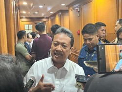 Soal Arahan Mobil Dinas Pakai Maung, Menteri KP: Sedang Diproduksi