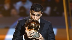 Kalahkan Vinicius dan Bellingham, Rodri Rebut Gelar Ballon d'Or 2024
