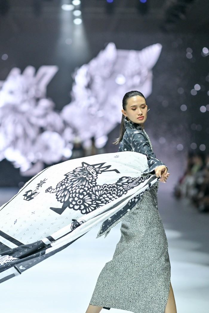 Sejauh Mata Memandang x Eko Nugroho