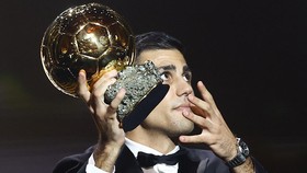 Rodri Persembahkan Gelar Ballon d'Or untuk Xavi, Iniesta, dan Casillas