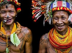 Suku Mentawai: Sejarah, Asal Usul, Tradisi, Pakaian Adat, dan Rumah Adat