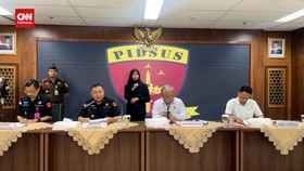 VIDEO: Kejagung Tetapkan Tom Lembong Tersangka Korupsi Impor Gula