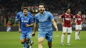 Hasil Liga Italia: Bungkam Milan, Napoli Nyaman di Puncak