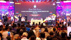 Saling Serang Hasan Basri dan Surya soal Jalan Rusak Saat Debat Pilgub