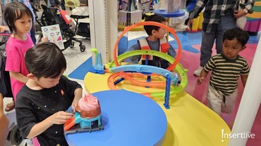 Ini Gaya Parenting Gen Z yang Bisa Tingkatkan Imajinasi dan Daya Pikir Anak