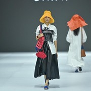 Intip Koleksi BIASA Bertajuk 'Rhapsody' di Jakarta Fashion Week 2025