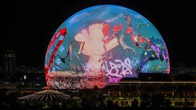 FOTO: Parade Rona Sphere of Fear di Las Vegas