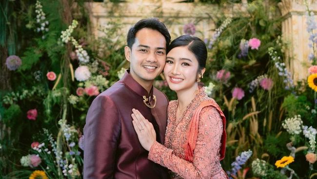 Febby Rastanty Tampil Anggun dalam Balutan Kebaya untuk Lamaran, Intip Detailnya!
