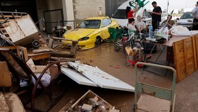 VIDEO: 95 Orang Tewas Saat Banjir Bandang Terjang Spanyol