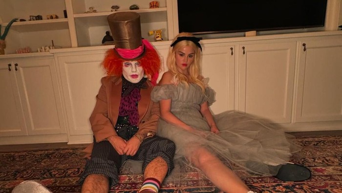 Jadi Alice in Wonderland sampai The Matrix, Intip 6 Kostum Halloween Seleb Hollywood 2024