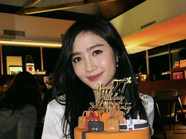 img-title Febby Rastanty Jadi Mahasiswi Jago Nari di 'Narik Sukmo'