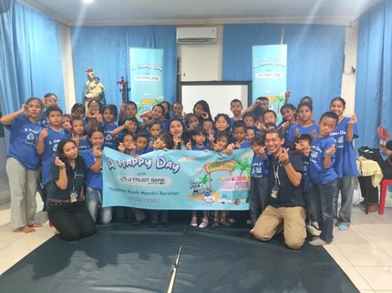 Field Trip Seru J Trust Bank Ajak Anak Panti Asuhan Yayasan Kasih Mandiri Bersinar Main ke Playground