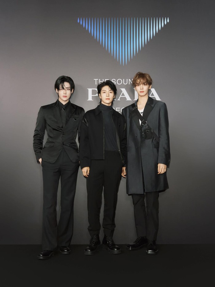 Tak ketinggalan, 3 anggota boy group ZEROBASEONE yakni Matthew, Ricky, dan Gyuvin ikut serta dalam acara The Sound of Prada Seoul. Ketiganya kompak mengenakan all-black outfit yang stylish!/ Foto: Dok. Prada