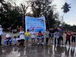 Birukan Langit Pulau Nias, si Setia Kini Bisa Berenang Bebas