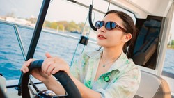 Awal Mula Prilly Latuconsina Bangun Perusahaan Kapal