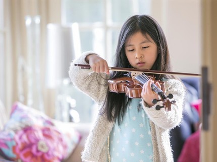 25 Rekomendasi Tempat Les Musik Anak Terdekat di Jakarta & Estimasi Biayanya
