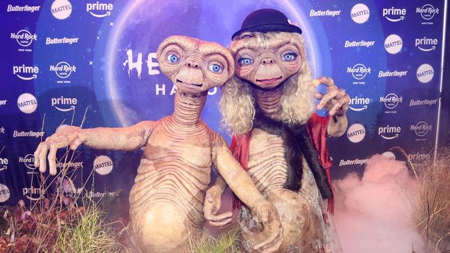 Kostum Terbaik Halloween 2024 Jatuh Kepada: Heidi Klum!