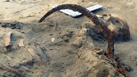 FOTO: Penampakan 'Vampir' 400 Tahun yang Bangkit dari Kubur